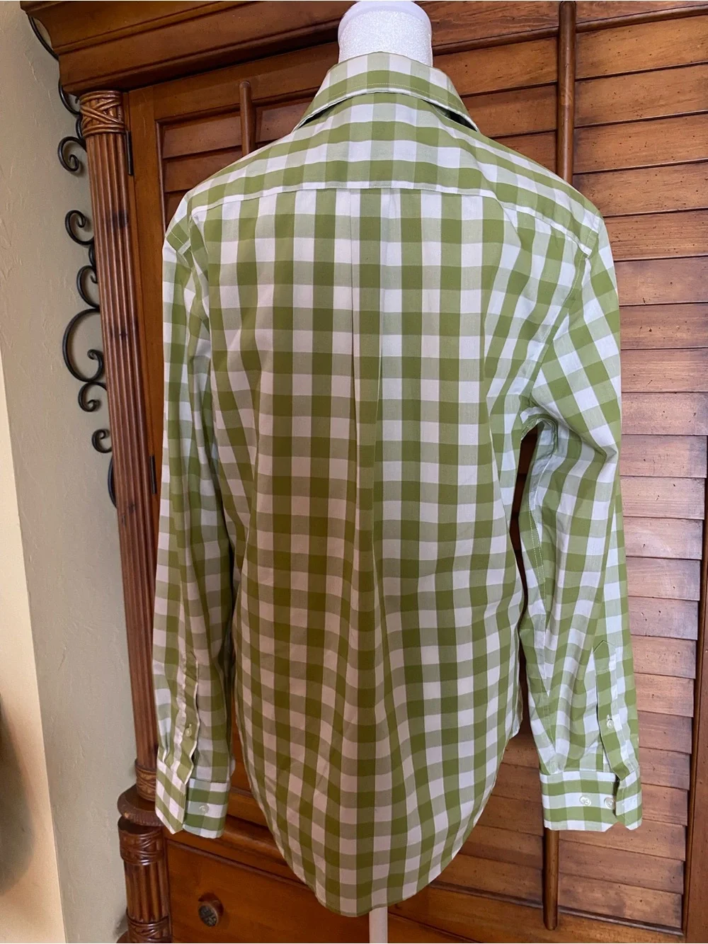 Banana Republic Green and White Plaid Button-Down Shirt